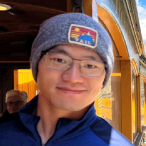 Headshot Portrait of Kevin Li